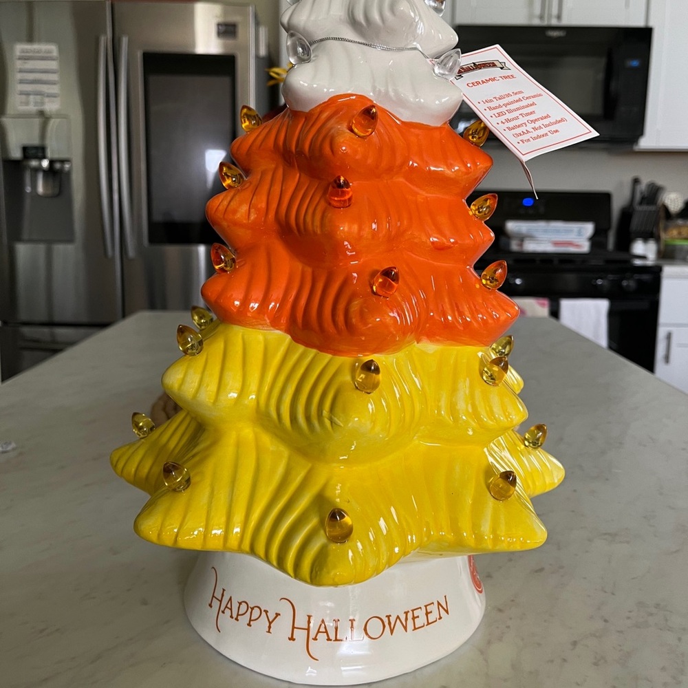 Happy Halloween Light up Tree